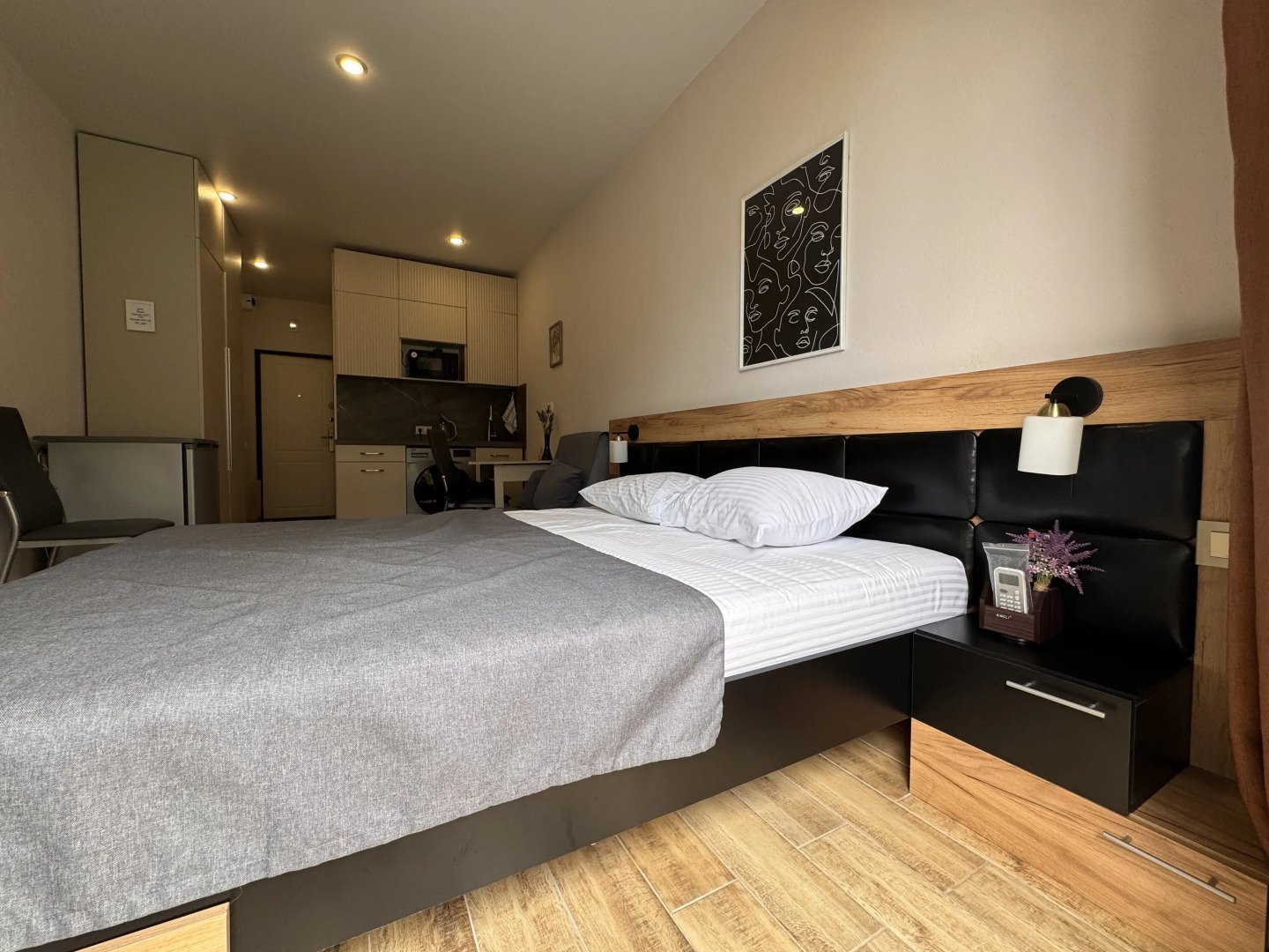 Апартаменты Бристоль-2 с балконом