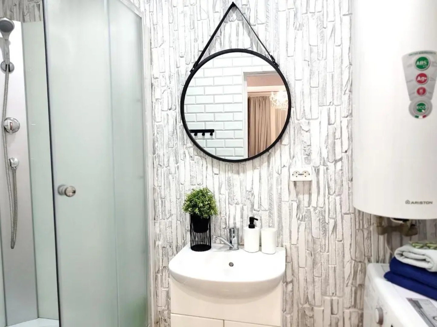 Апартаменты Домик в деревне