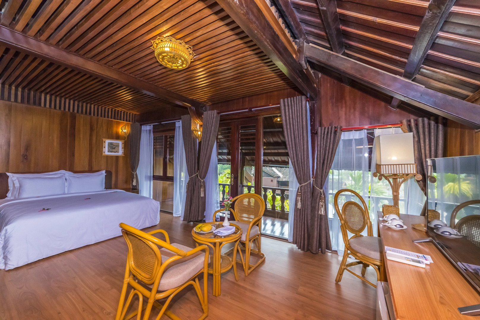 Отель Sankofa Village Hill Resort and Spa