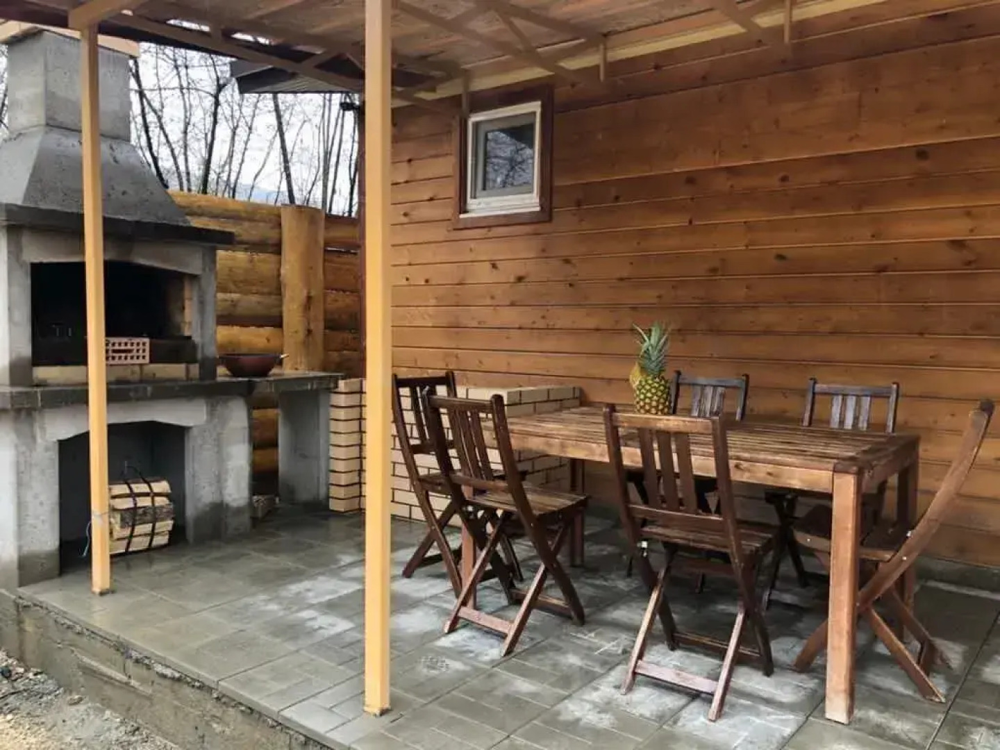 Частный дом с баней бассейном и мангалом на берегу реки