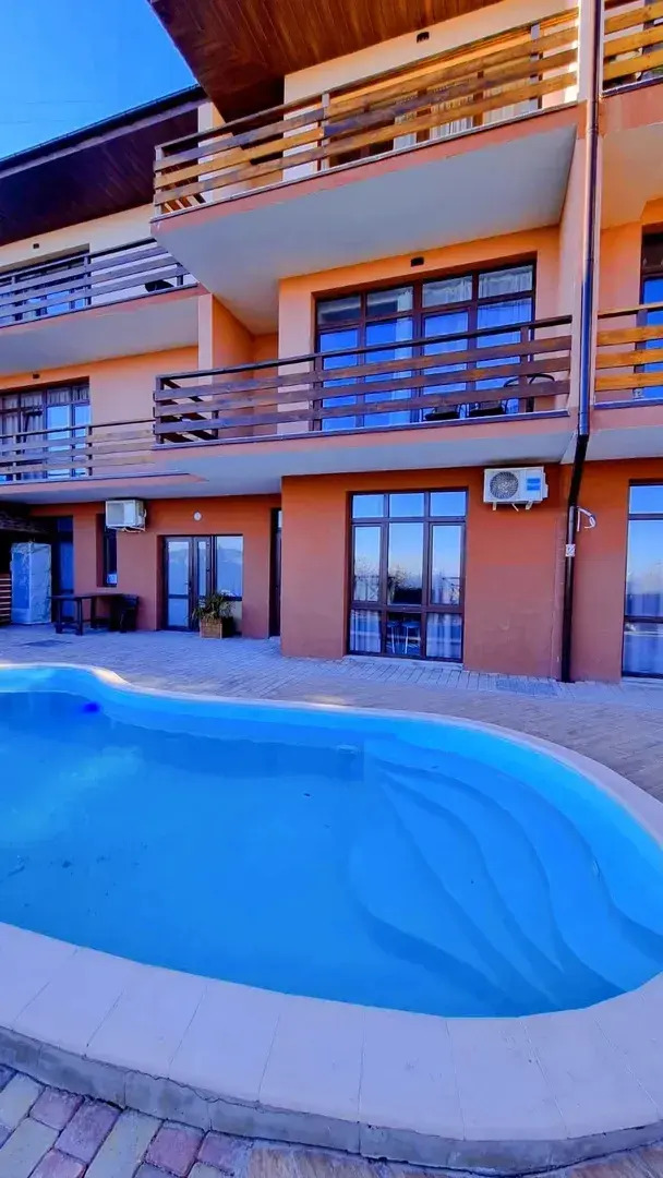 Студия на улице Западная