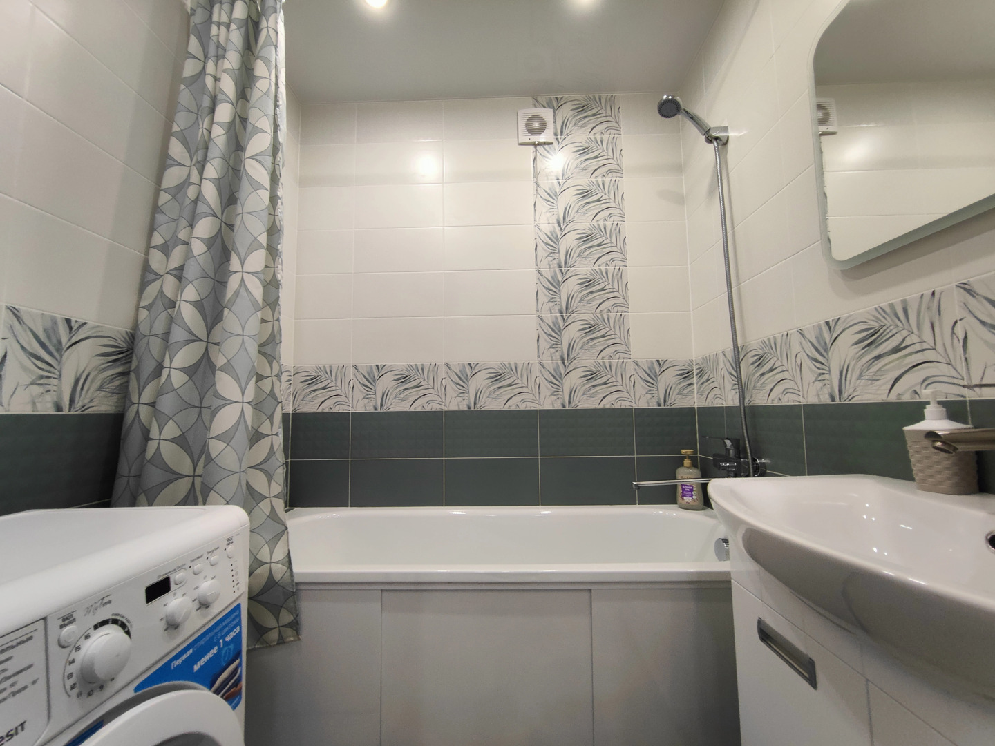 Квартира Просторная двухкомнатная квартира в элитном доме