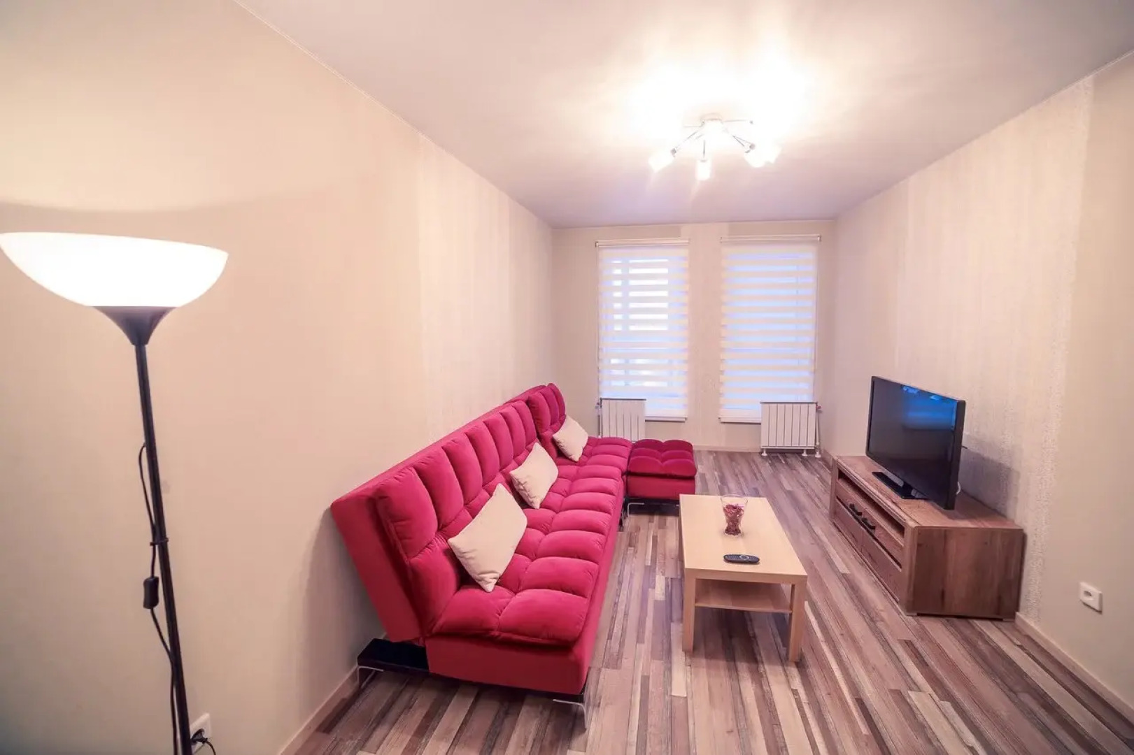 Апартаменты Октябрьской Революции 19