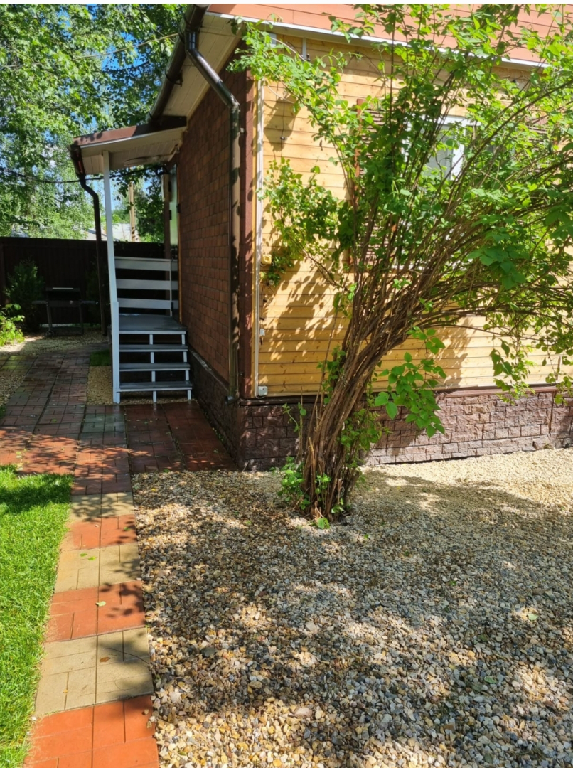 Частный дом Уютный дом с иллюминацией и зоной отдыха