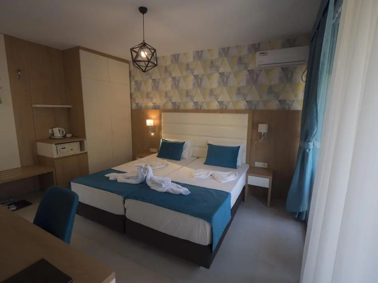 Отель Pearl Beach