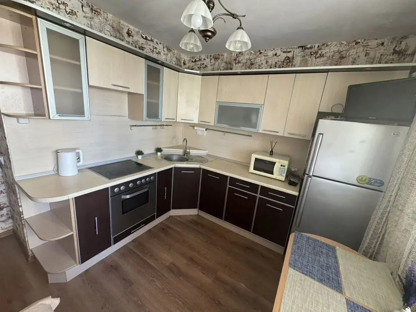 Квартира однокомнатная с видом на Волгу и стaдиoн