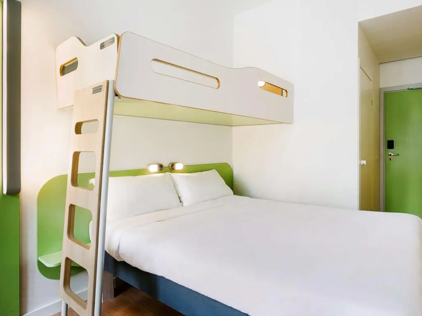 Отель Ибис Баджет Панфиловская