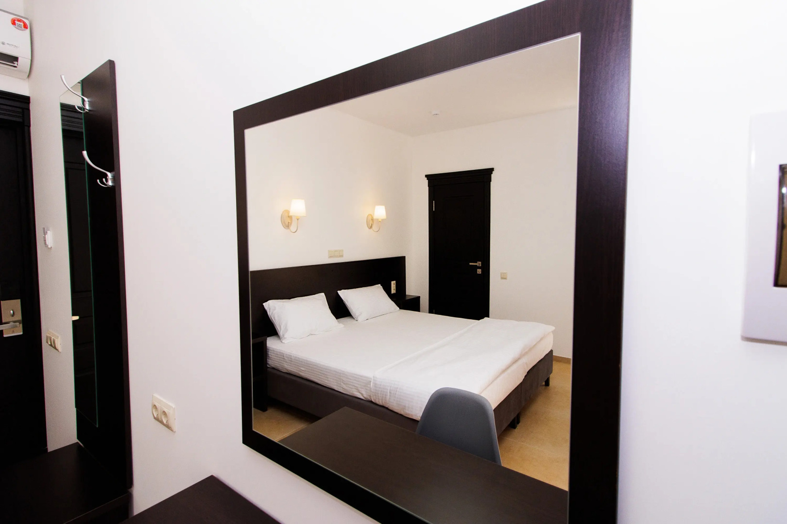 Меблированные комнаты Люди