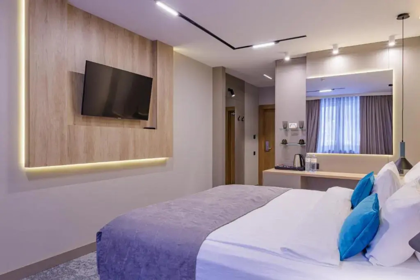 Отель Тау-House