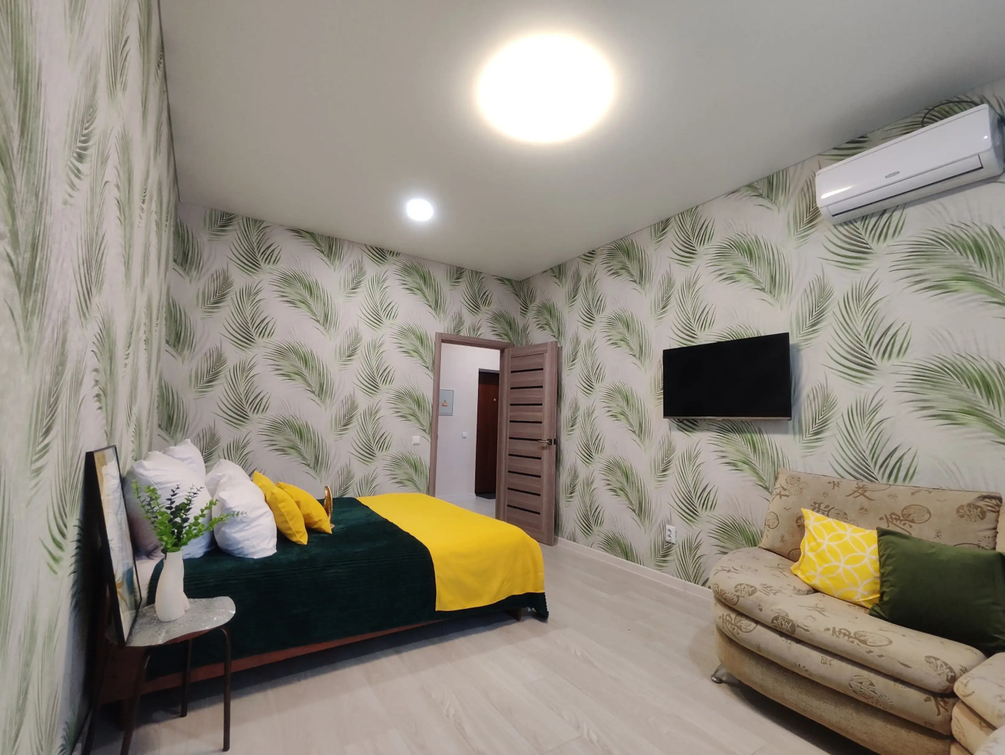 Апартаменты ГРАНАТ "Город на ладони"