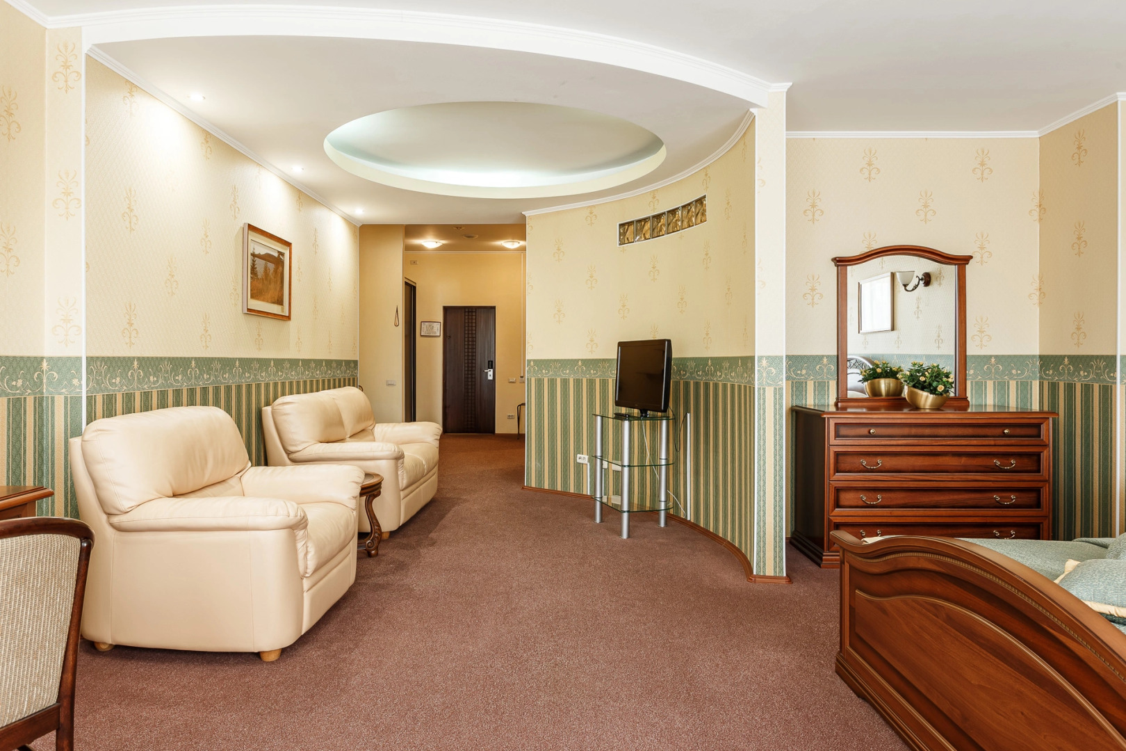 Отель Алмаз