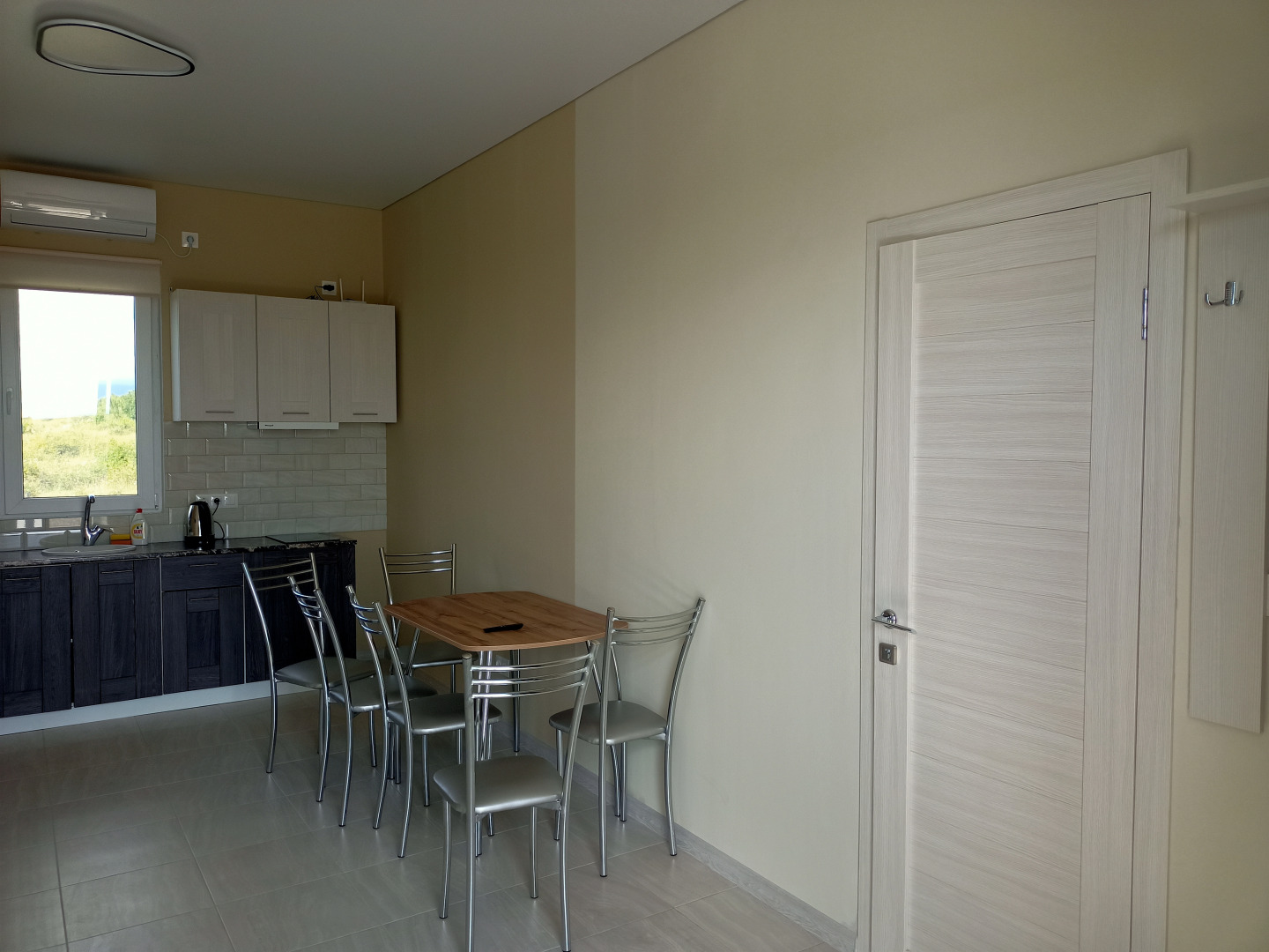 Курортный отель Sun Village