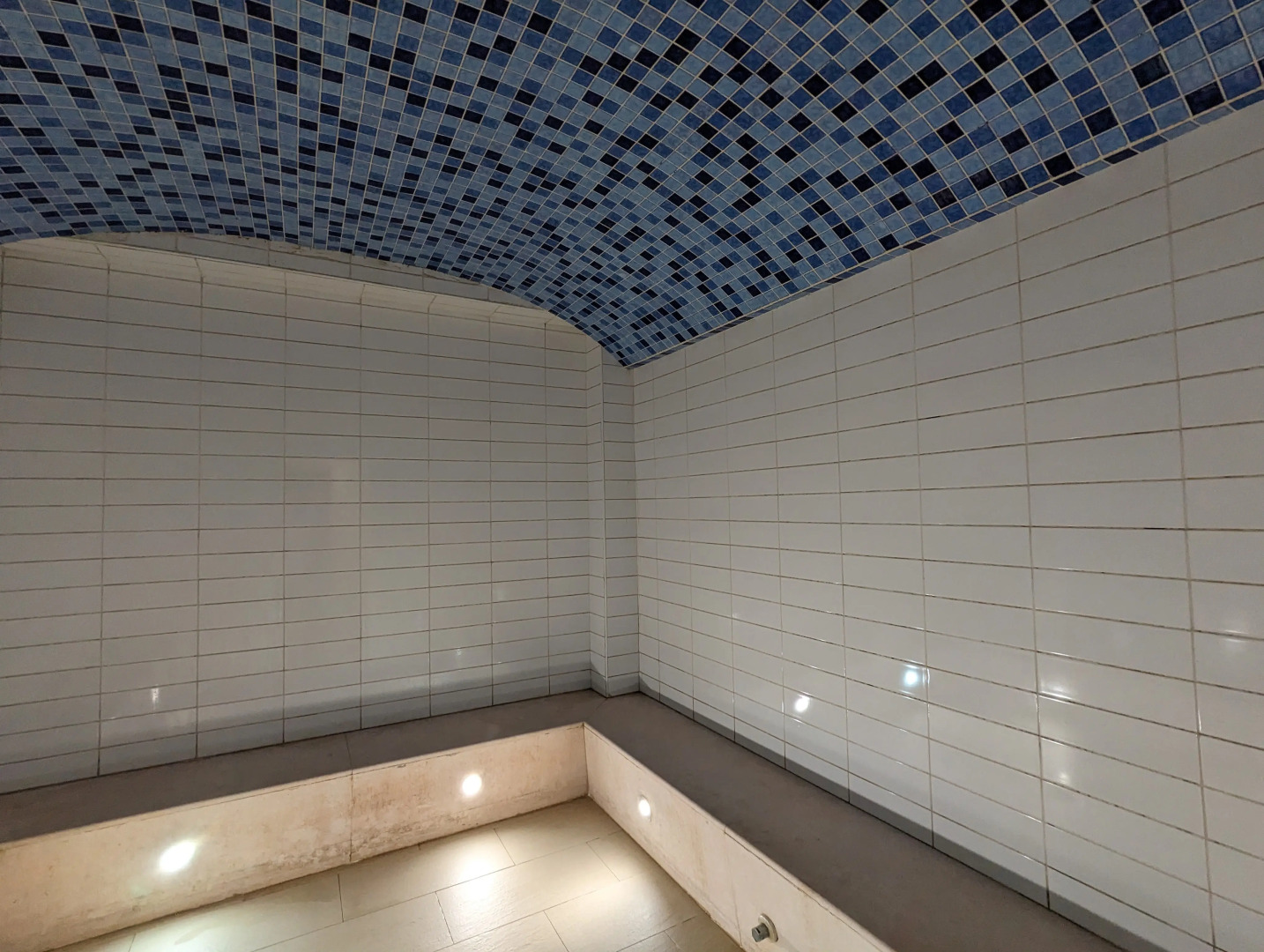 Апартаменты Luxurious Beachfront Marjan Island for Comfortable Stay