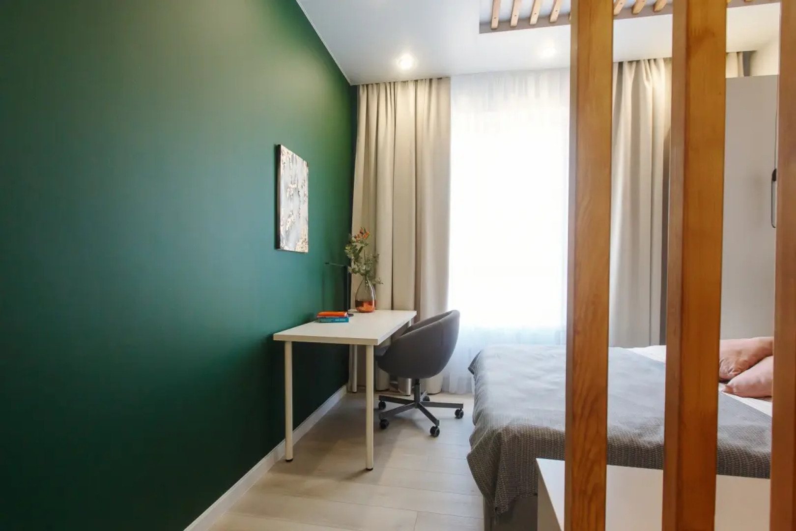 Апартаменты Улучшенные с Кроватью и Диваном в Историческом Центре 37м