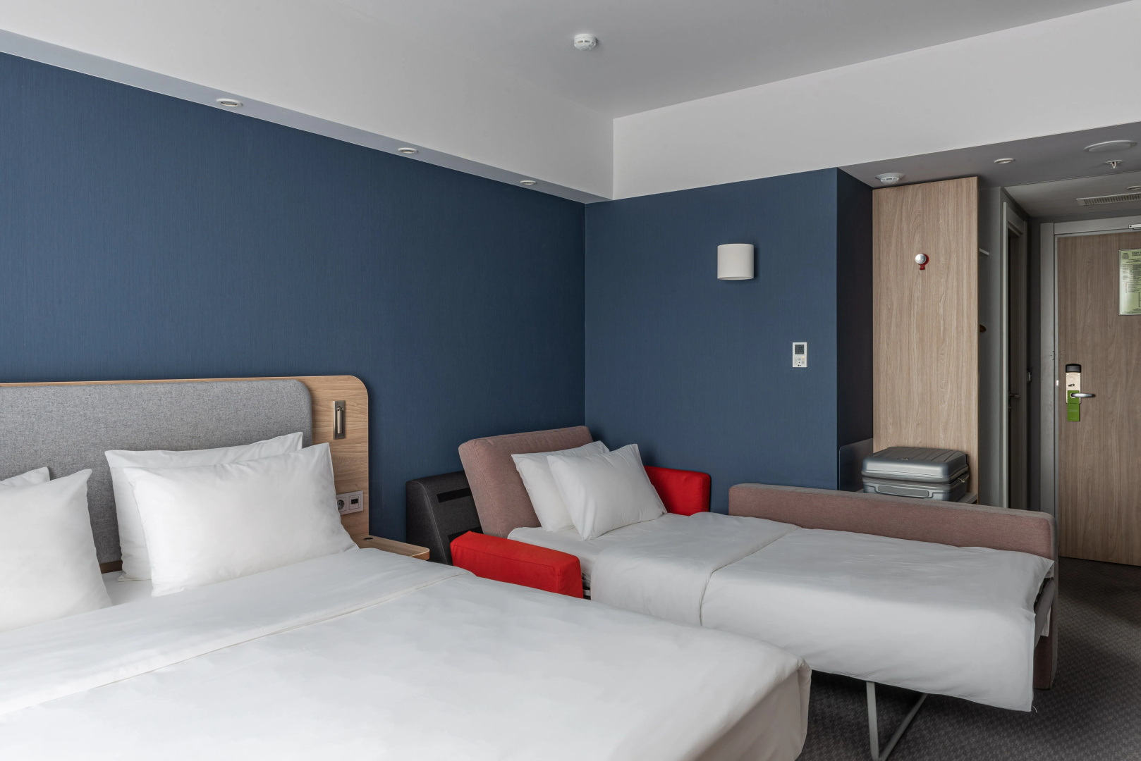 Отель Cosmos Smart Moscow Dubininskaya Hotel