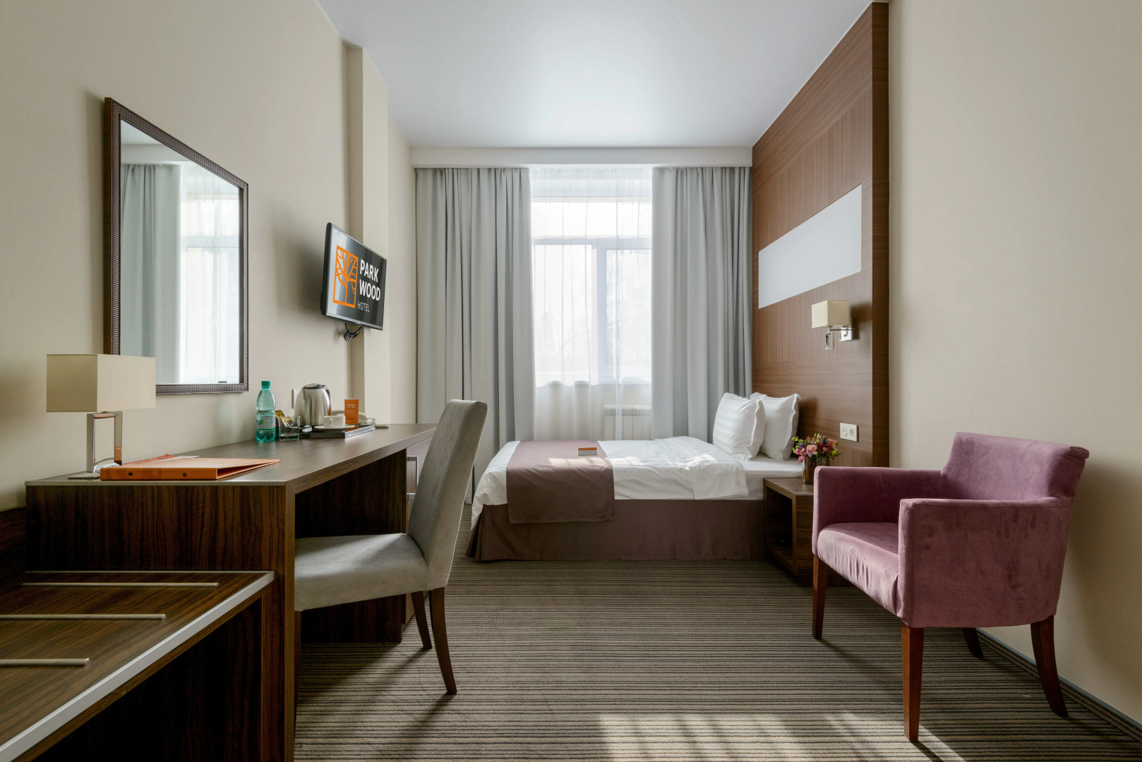 Отель PARK WOOD HOTEL