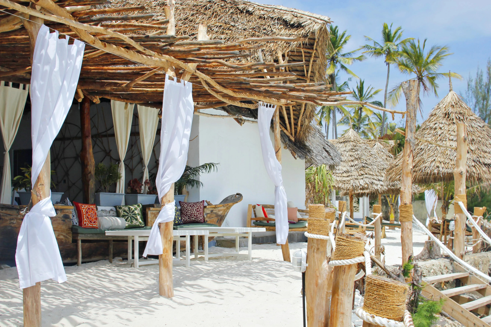 Отель Aya Beach Bungalows