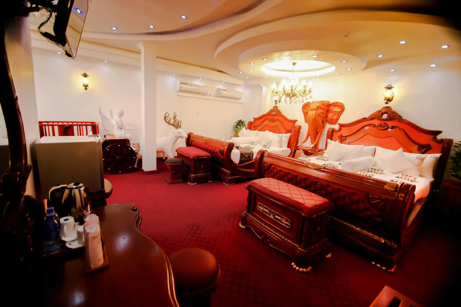 Отель White House