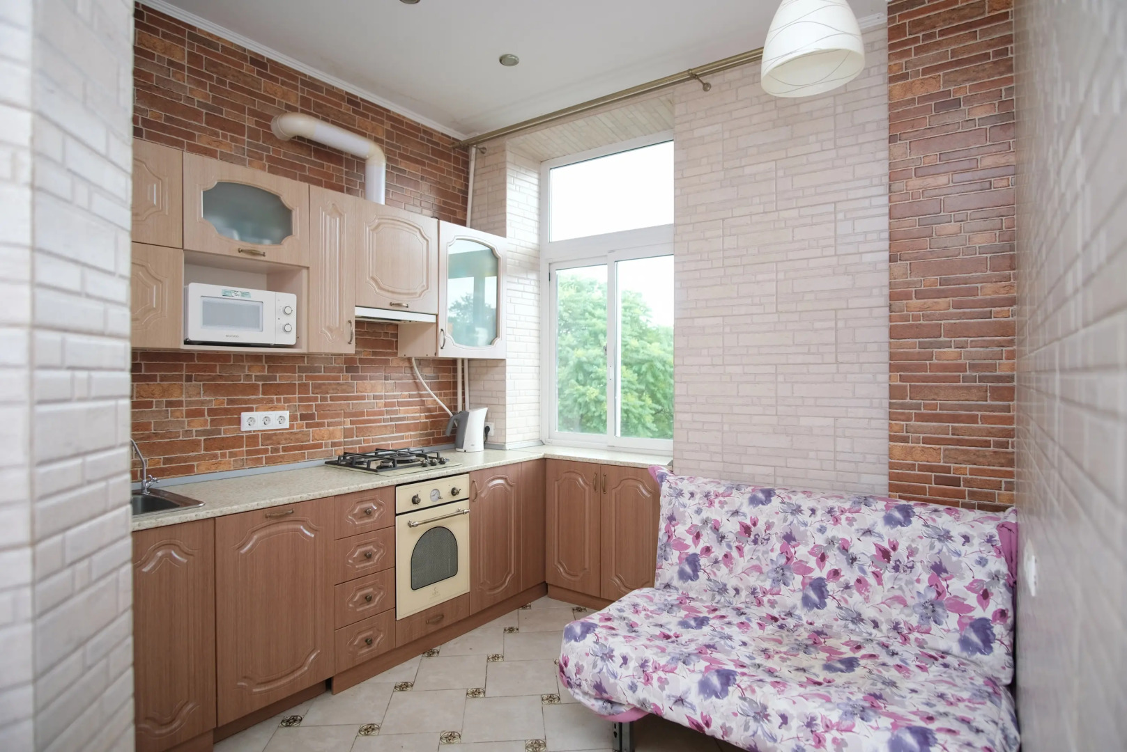 Квартира 2-к для семьи в историческом центре Сочи