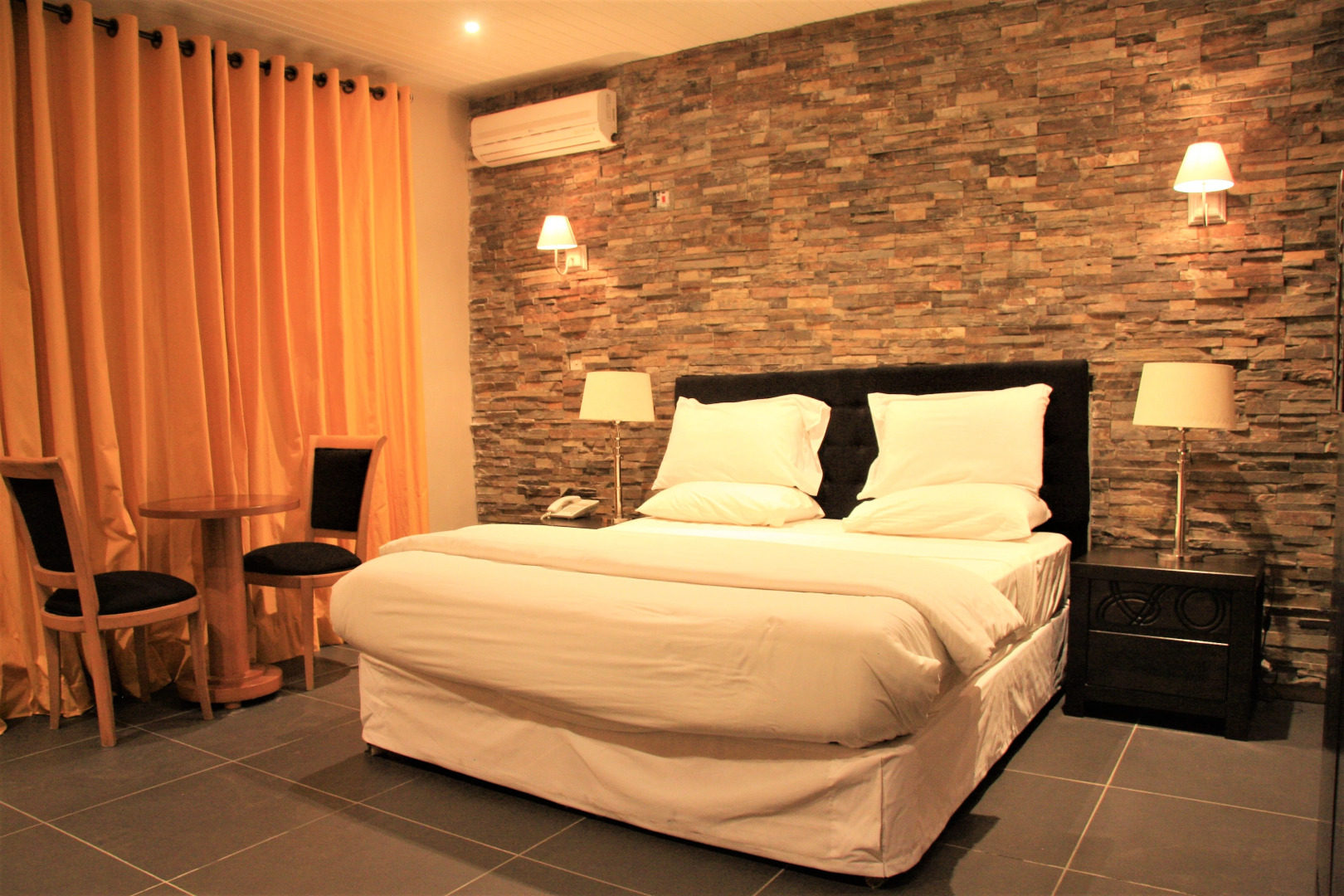 Отель The Country Lodge