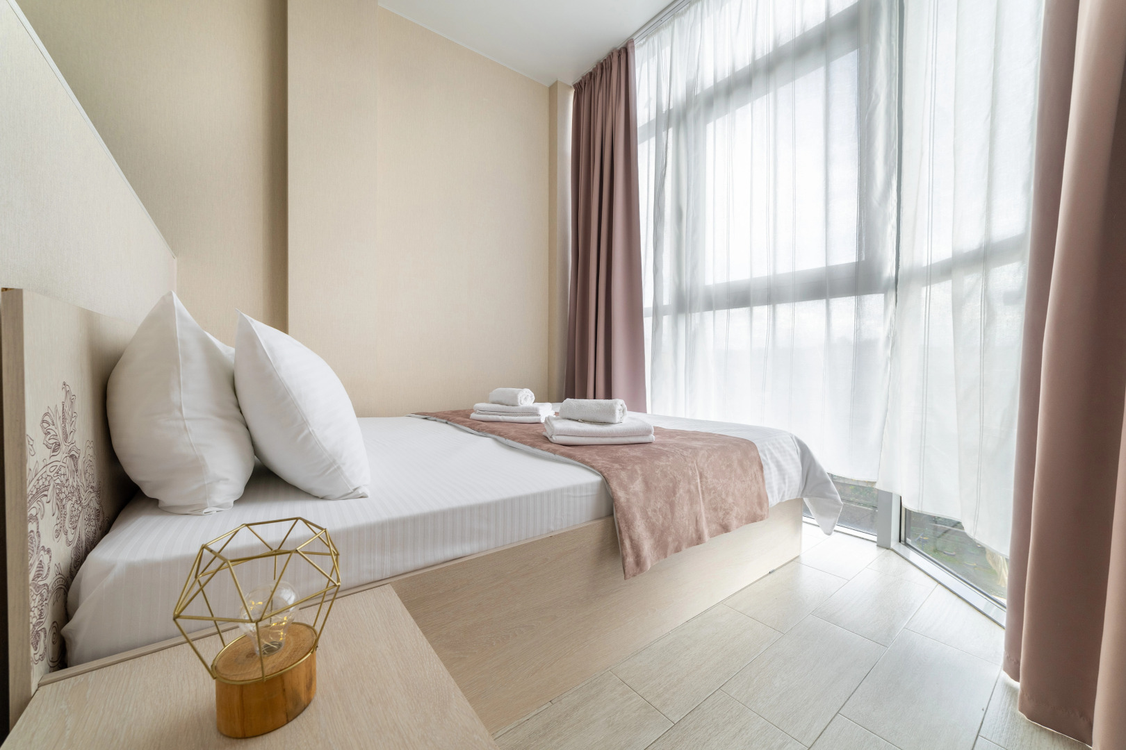 Квартира Комфортная студия на 5м этаже с видом на горы