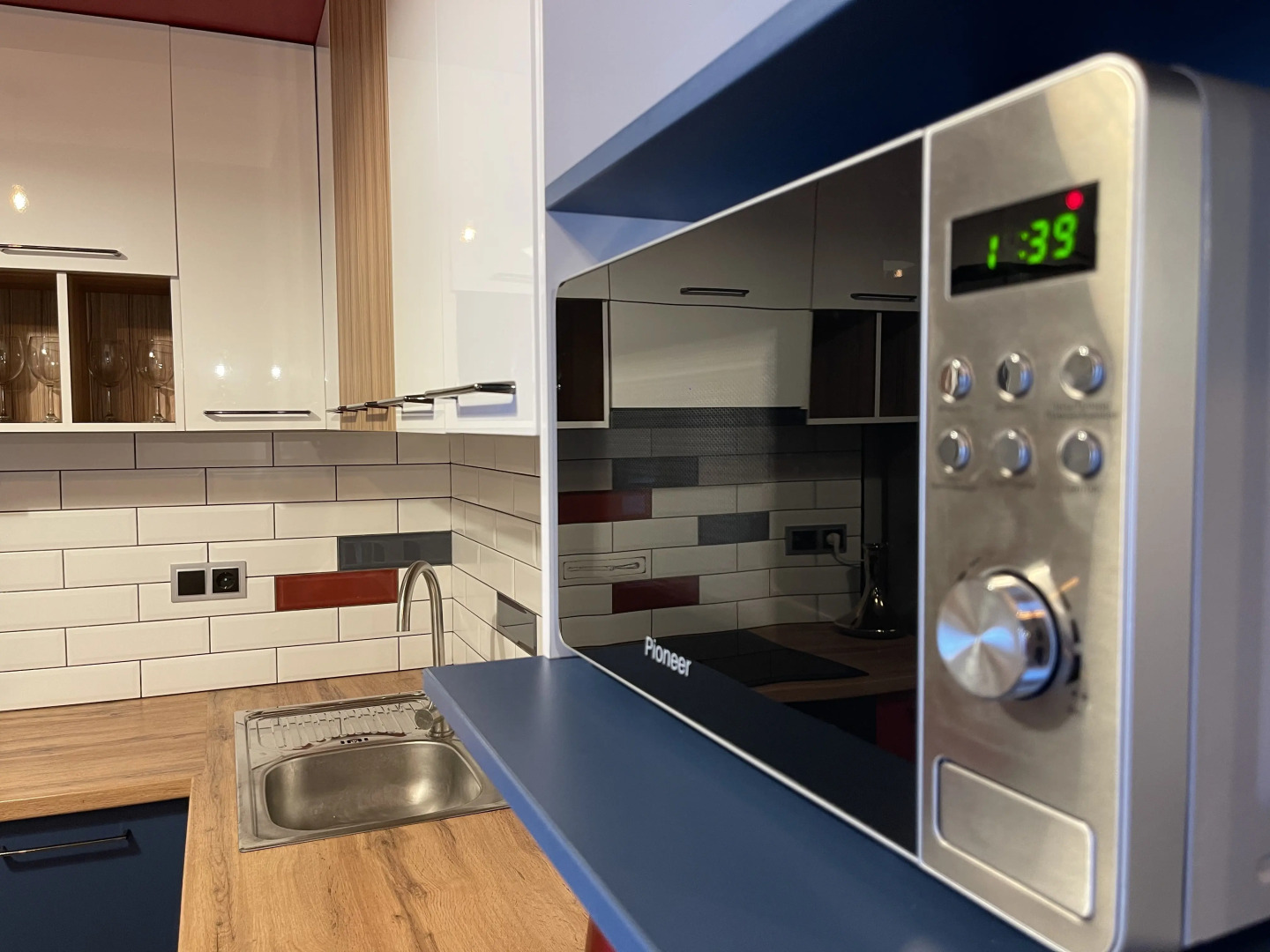 Квартира трёхкомнатная с прямым видом на море