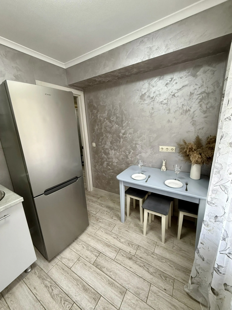 Квартира С Новым Ремонтом , В Лучшем Районе