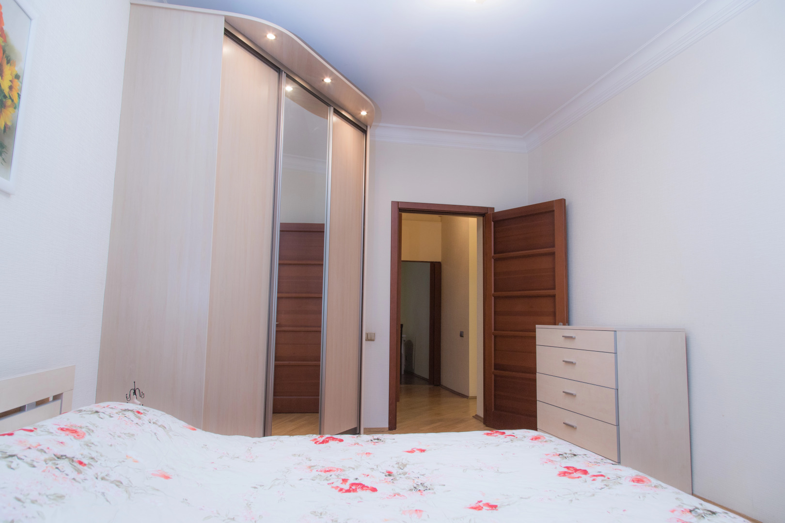 Апартаменты Двухкомнатные на Площади Победы