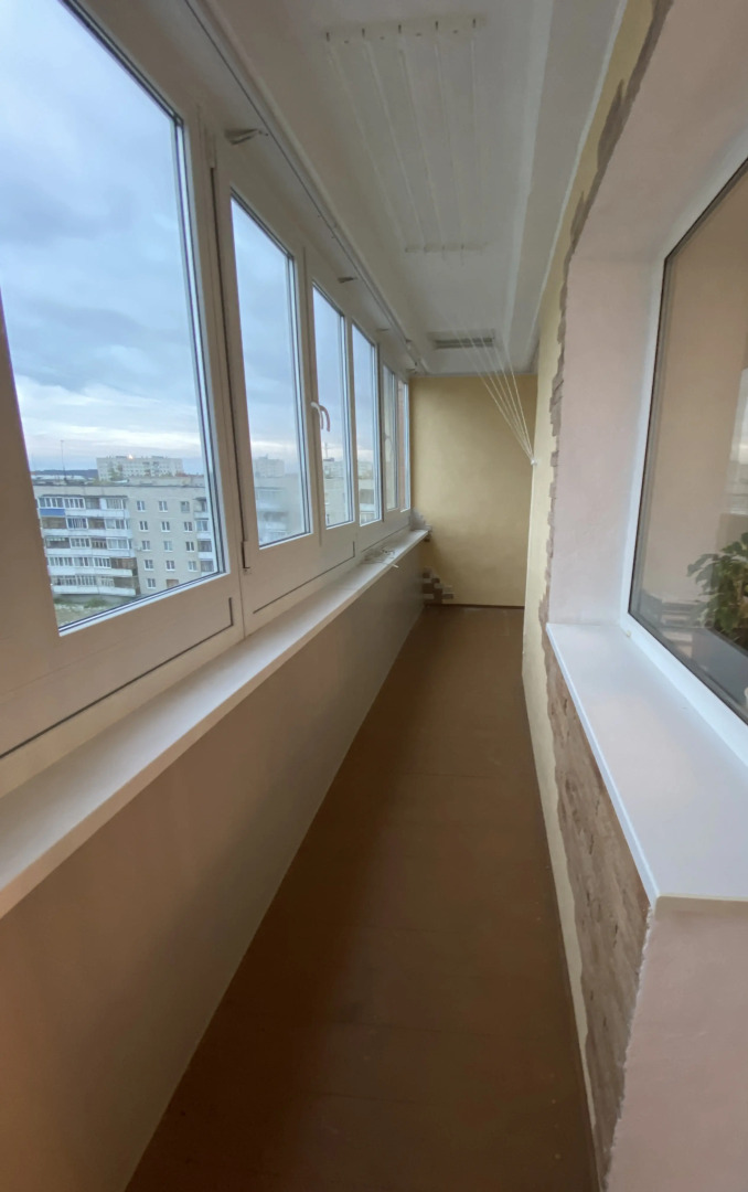 Апартаменты Люкс 2-комнатные Лесная 5 жёлтый нарцисс