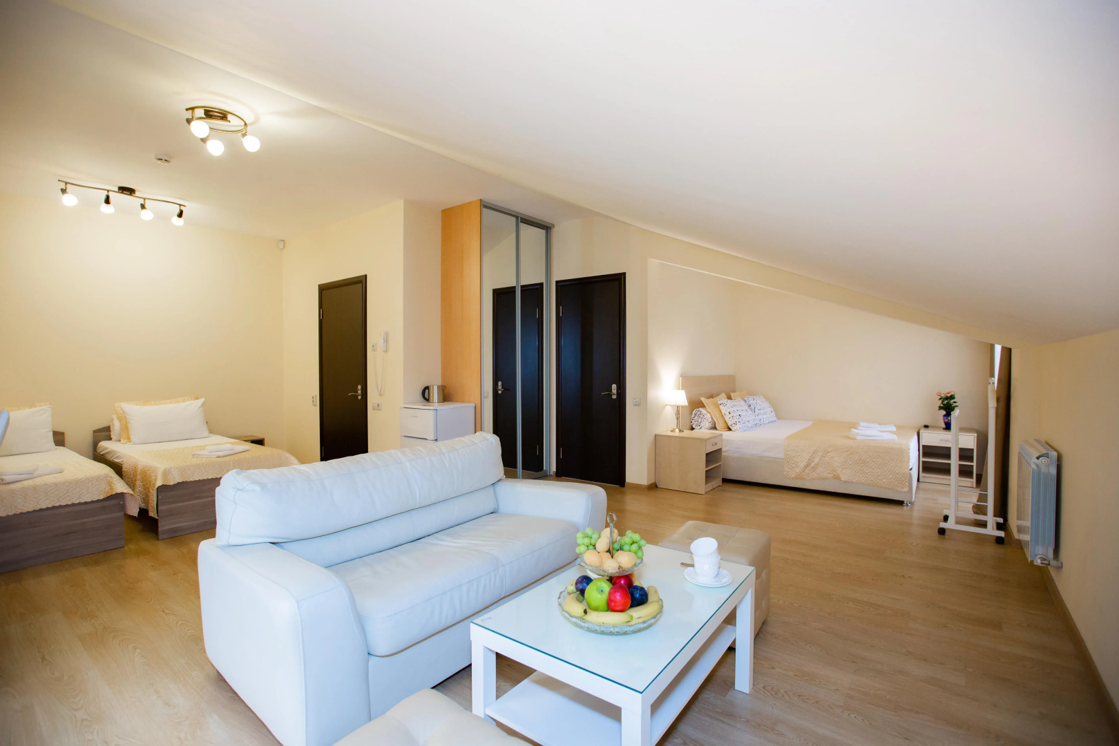 Отель София