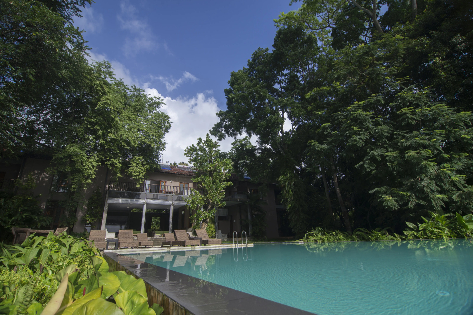 Отель Roman Lake Ayurveda Resort