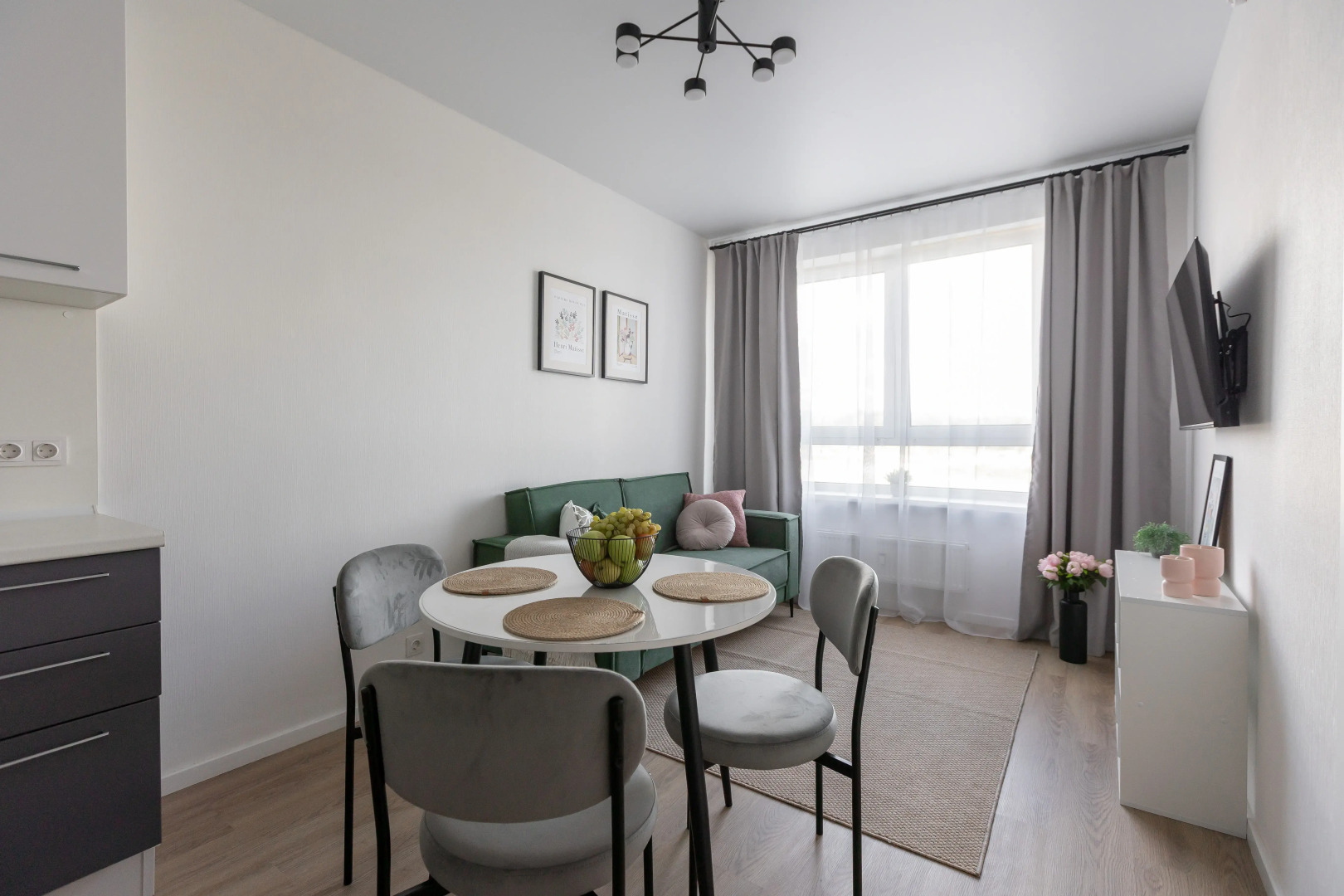 Квартира Евро 2-к Изумрудная долина