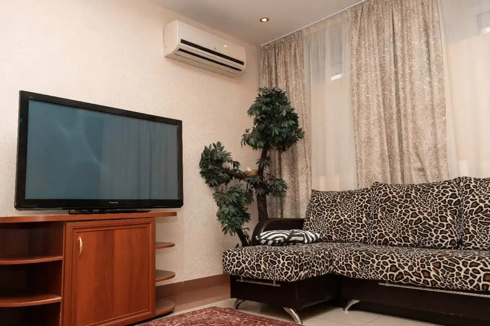 Отель Надежда