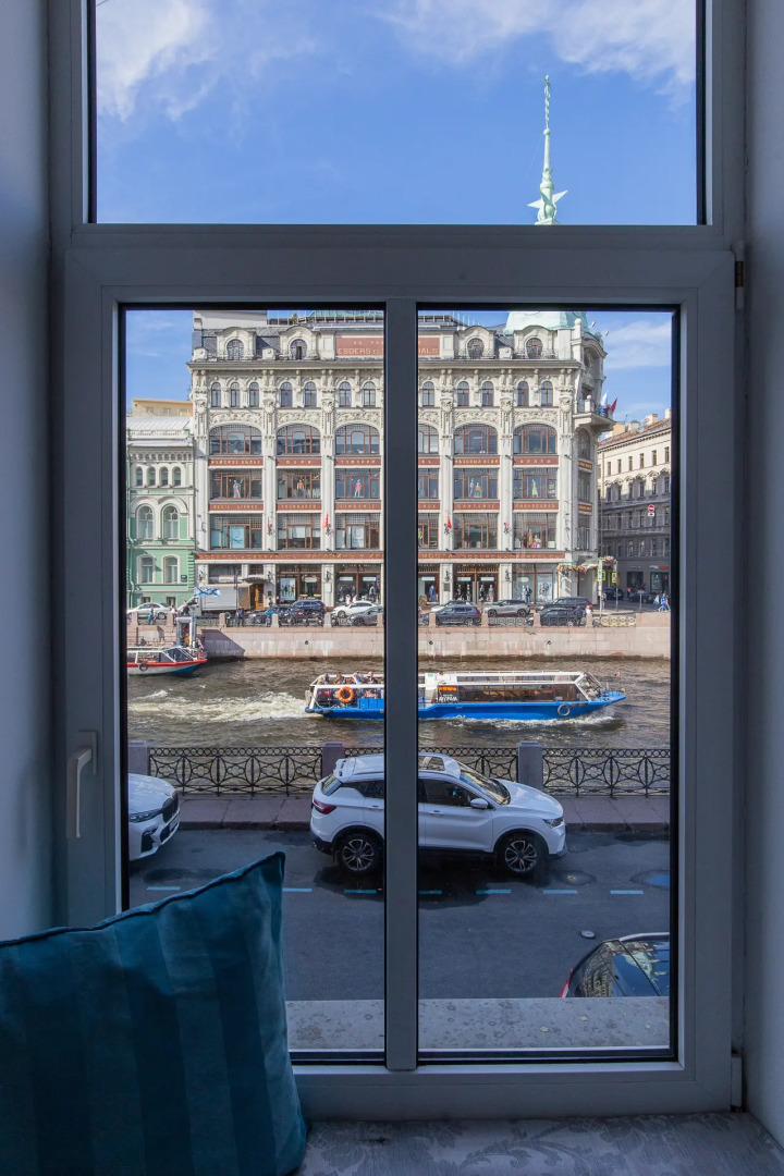 Квартира Beautiful view on Moika river 56