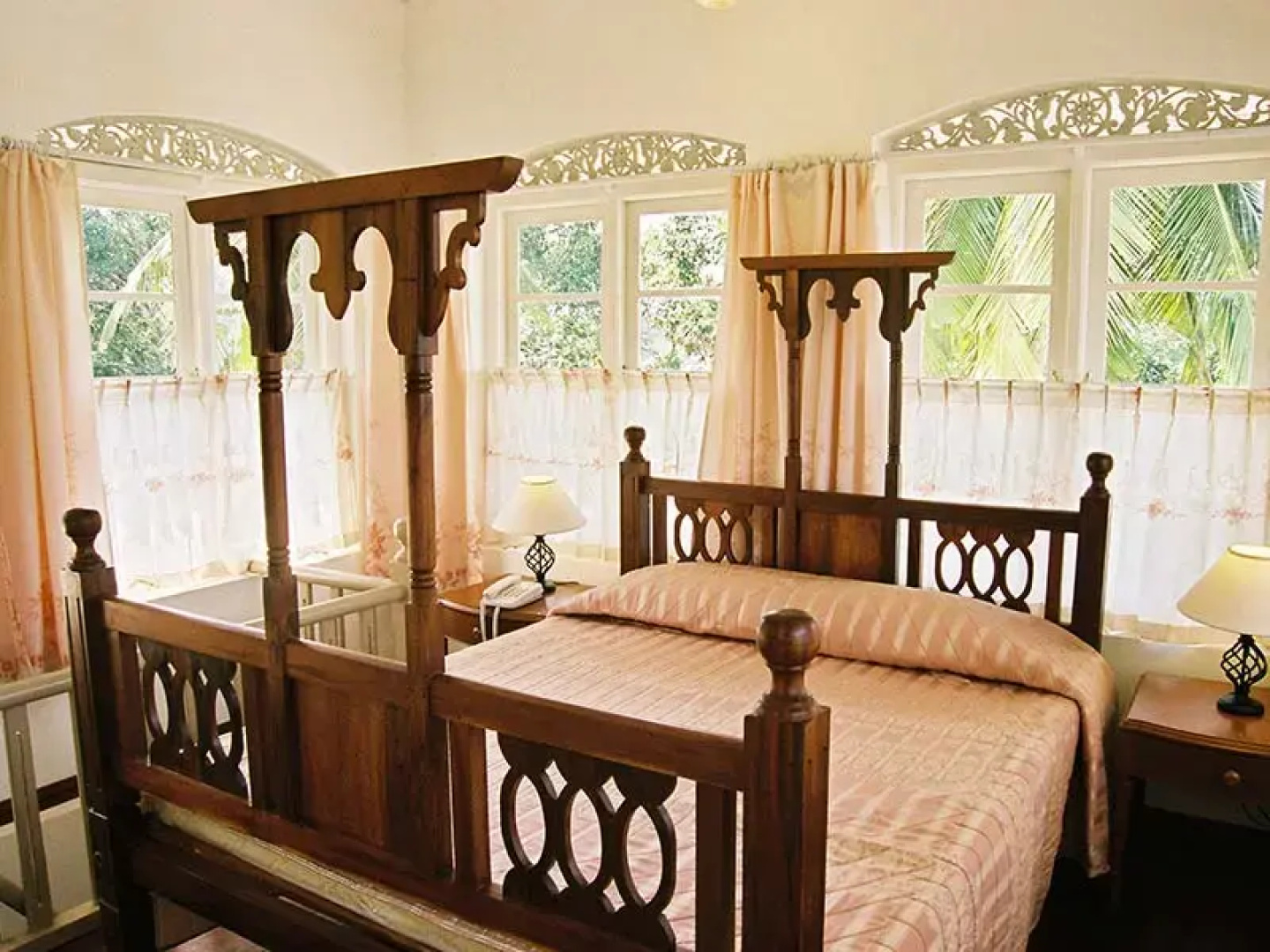 Вилла Manor House