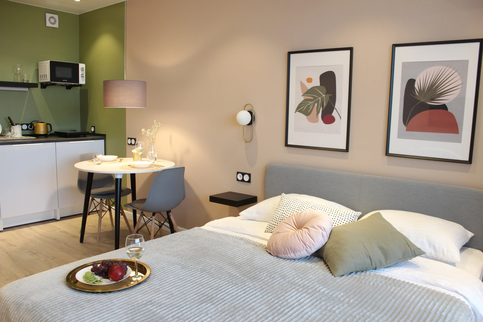 Pudra-Room Студия 30м2 рядом с Проспектом Октября