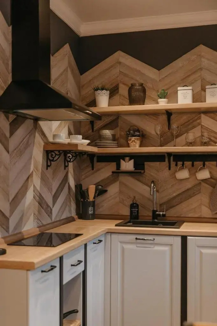 Студия на Ивана Сусанина 41