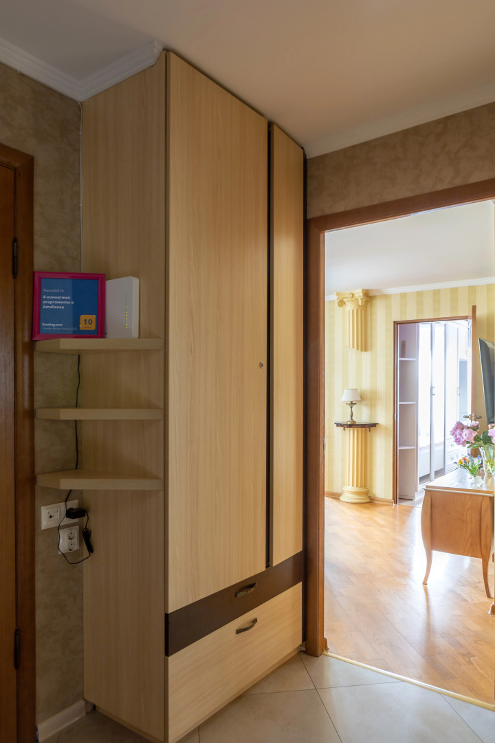 Апартаменты  4-комнатные в Амалиенау, Zoya-Apart