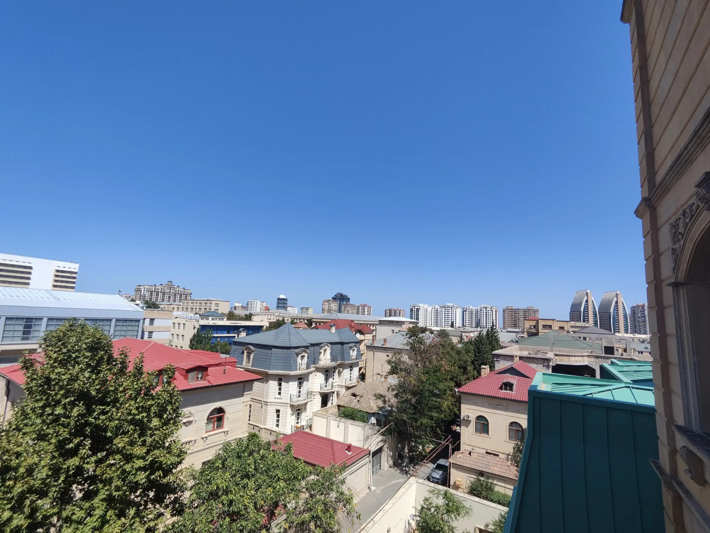 Отель EKM
