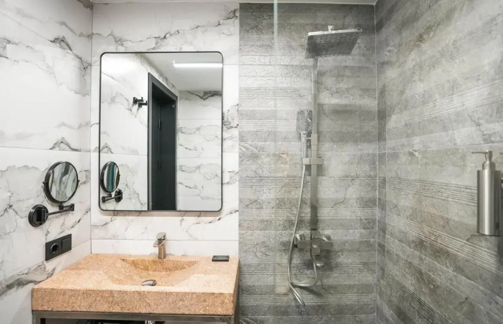 Отель Splendid Tbilisi