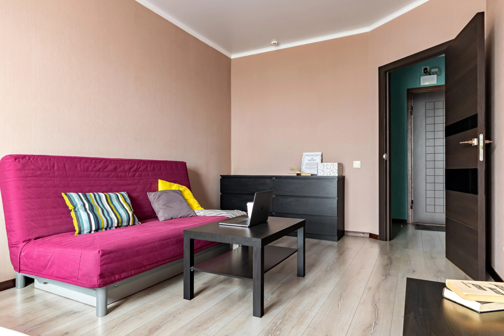 Апартаменты для 6 гостей ЖК «Большой» Smart TV, балкон с видом, духовка