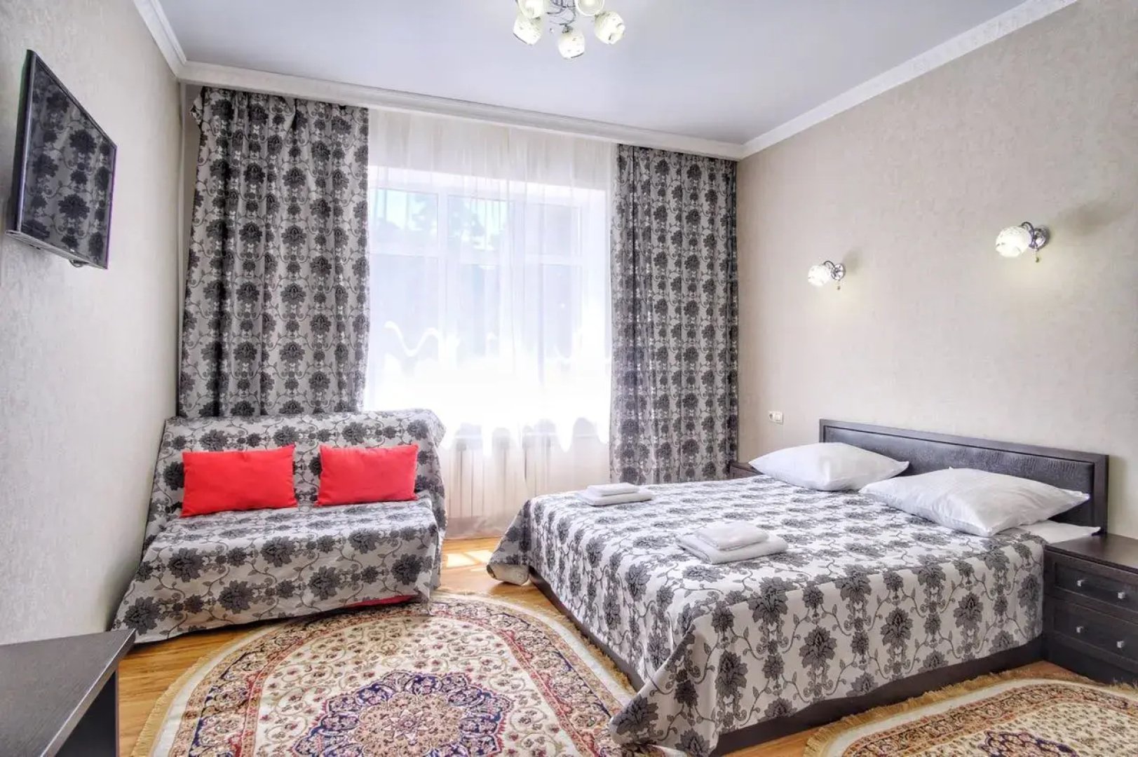 Отель Кавказ