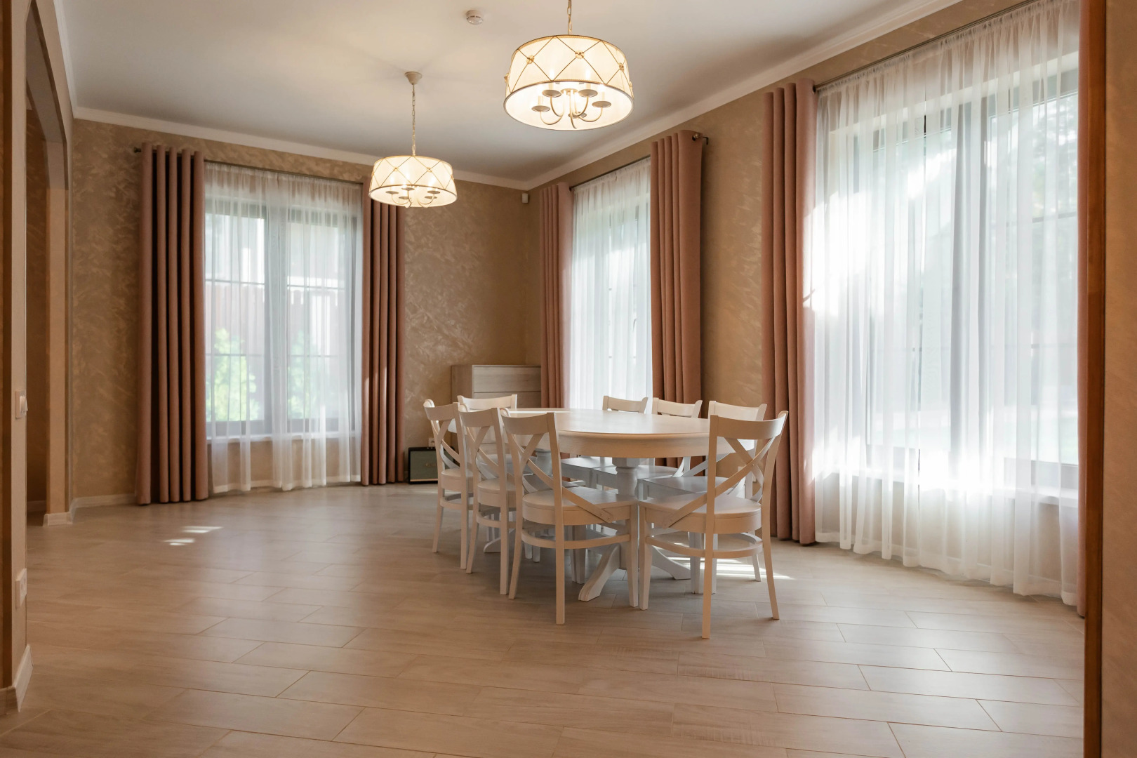 Частный дом Whitey House половина 1