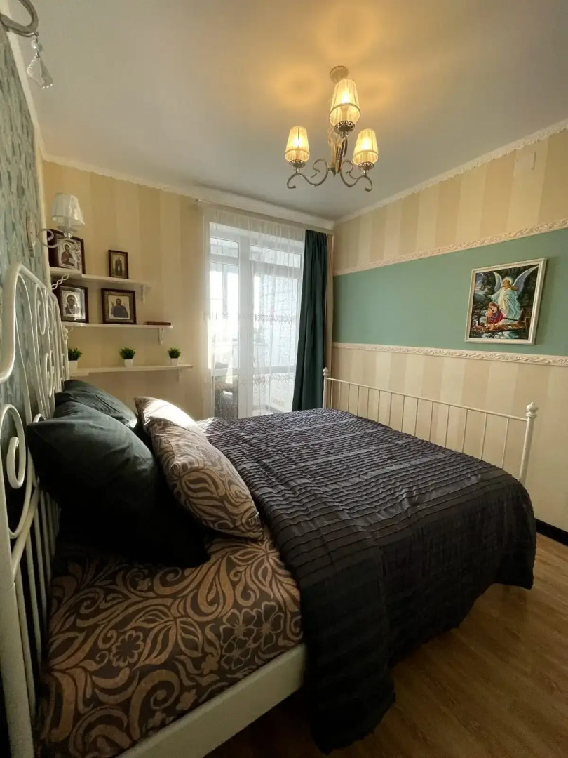 Квартира Евротрёшка Семейная с Видом на Лавру с Четырьмя Раздельными Кроватями