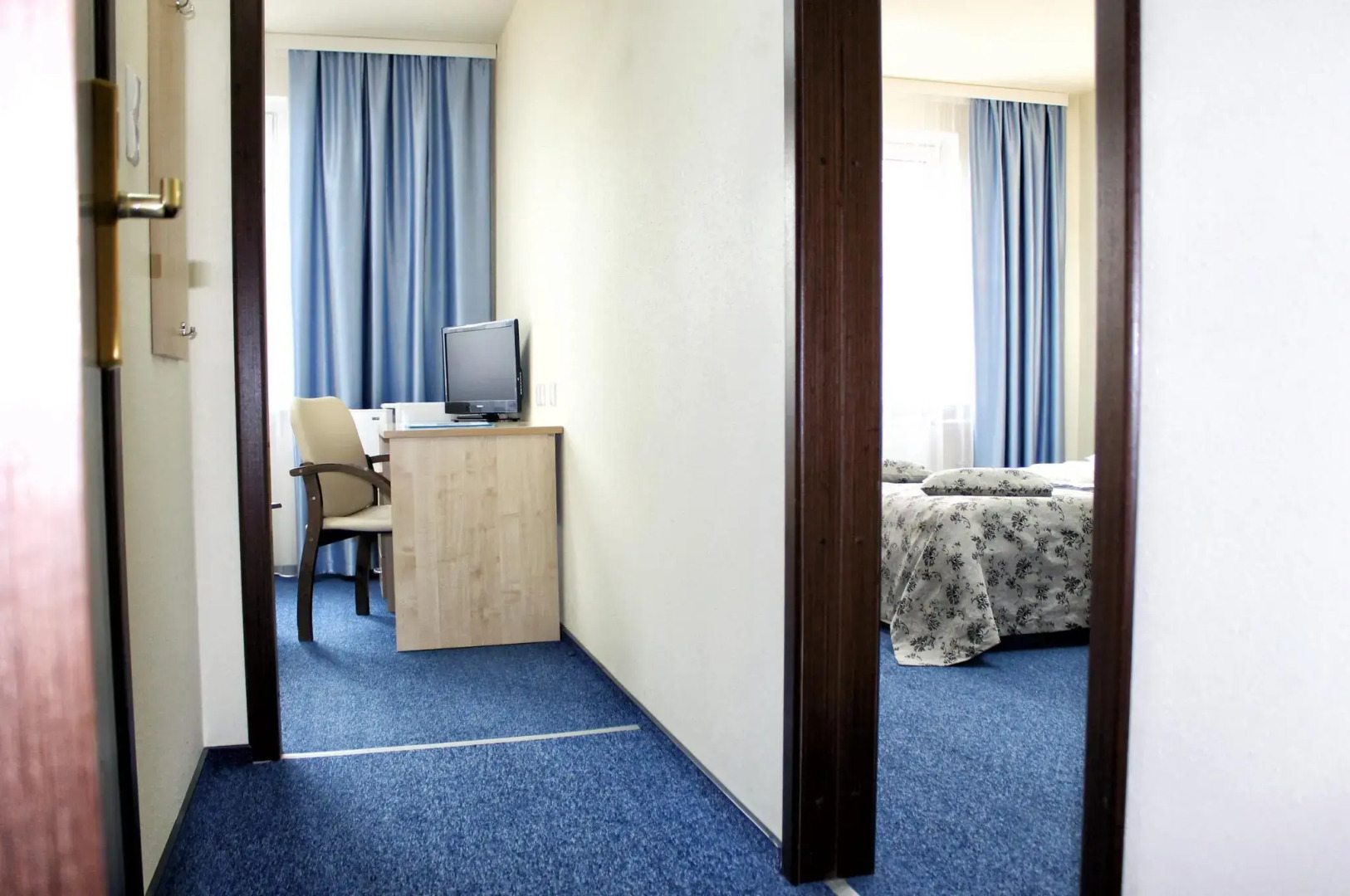 Отель Ист Тайм TGB