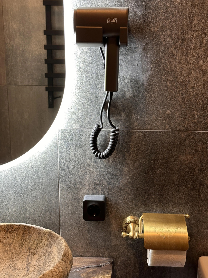 Частный дом гнѣздо с камином и двумя спальнями