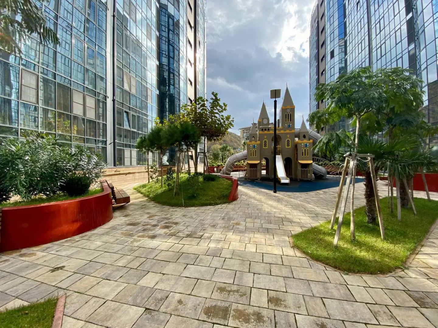 Апартаменты Sun Hills Небуг 1