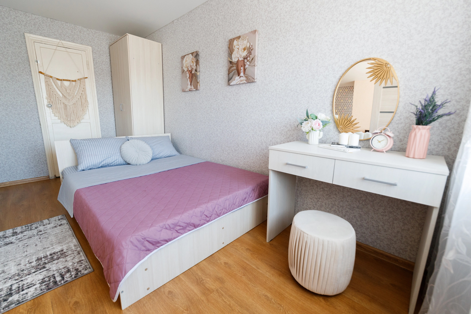 Просторная Двухкомнатная Квартира на 6 Гостей Проспект Октября 101 Театр Кукол