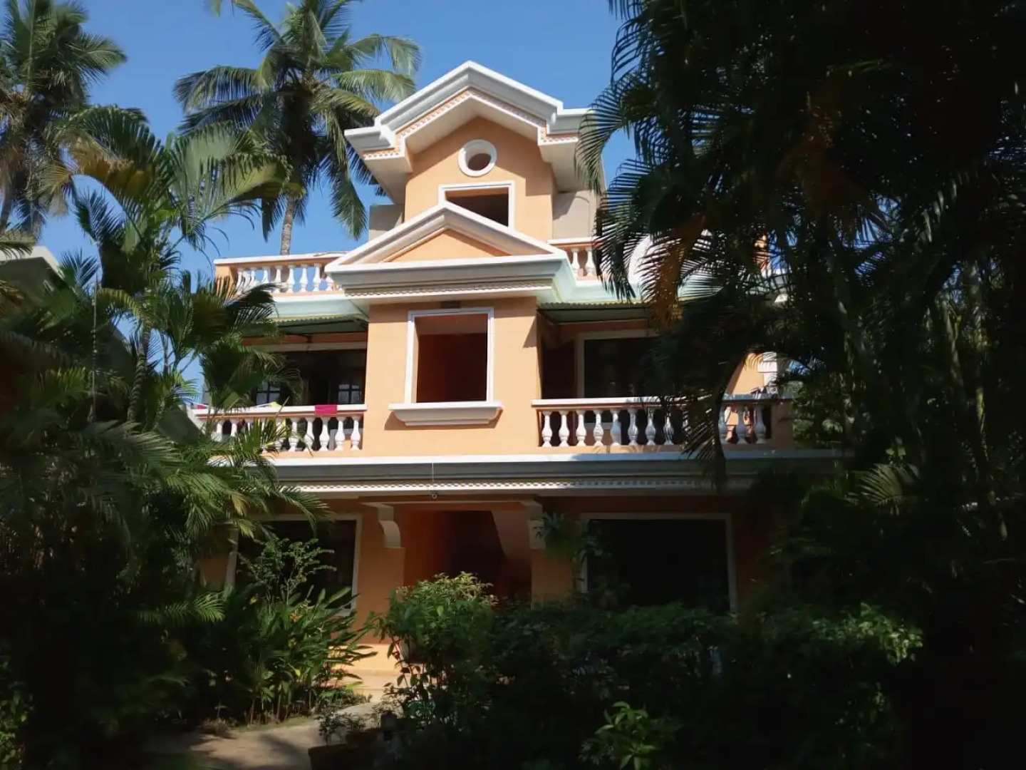 Отель Sandray Luxury Resorts