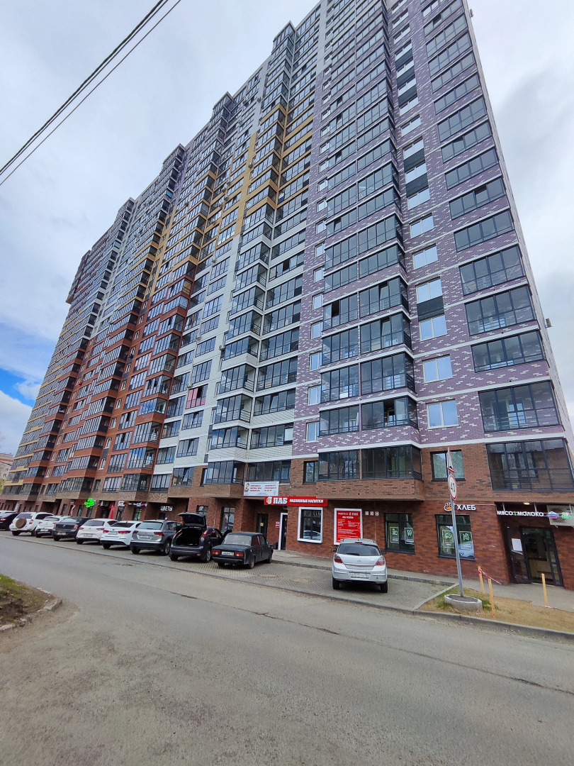 1-к. квартира на Базарной площади с видом на пруд, 30 м², 22 этаж